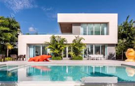 Villa – Pine Tree Drive, Miami Beach, Florida,  Estados Unidos. $9 450 000