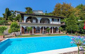 Villa – Padenghe sul Garda, Lombardía, Italia. 1 100 000 €