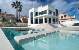 Villa – Torrevieja, Valencia, España. 1 495 000 €
