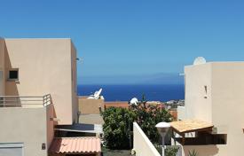 Adosado – Adeje, Santa Cruz de Tenerife, Islas Canarias,  España. 325 000 €