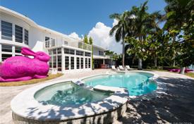 Villa – Pine Tree Drive, Miami Beach, Florida,  Estados Unidos. $7 850 000
