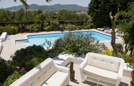 Villa – Ibiza, Islas Baleares, España. 14 400 €  por semana