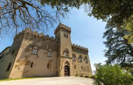 Castillo – Toscana, Italia. Price on request