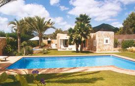 Villa – Ibiza, Islas Baleares, España. 11 200 €  por semana
