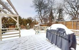 4 dormitorio casa de pueblo en East York, Canadá. C$1 204 000