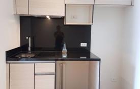 Condominio en Khlong Toei, Tailandia. $142 000