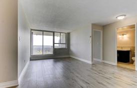 6 dormitorio piso en Scarborough, Canadá. C$702 000