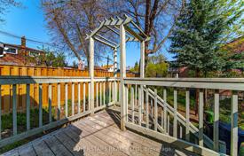 8 dormitorio casa de pueblo en Scarborough, Canadá. C$1 307 000