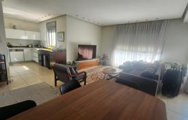4 dormitorio piso 120 m² en Holon, Israel. $1 121 000