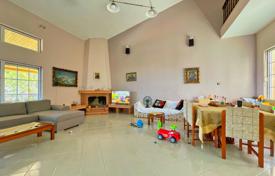 4 dormitorio casa de pueblo 217 m² en Loutraki, Grecia. 260 000 €