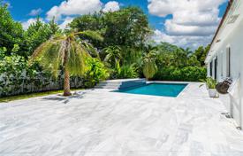 4 dormitorio casa de pueblo 190 m² en Miami, Estados Unidos. $1 850 000