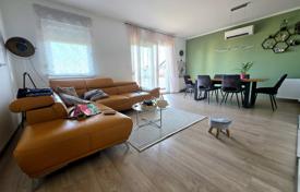 3 dormitorio piso 95 m² en Rijeka, Croacia. 325 000 €