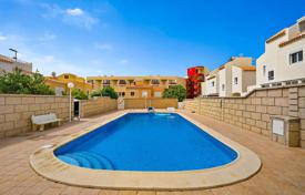 4 dormitorio adosado 150 m² en Fanabe, España. 595 000 €