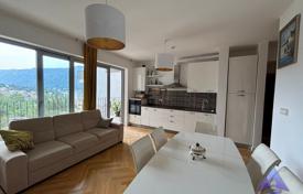 2 dormitorio piso 78 m² en Dobrota, Montenegro. 240 000 €