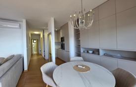 3 dormitorio piso 90 m² en Blizikuće, Montenegro. 473 000 €