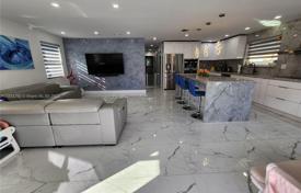 4 dormitorio casa de pueblo 158 m² en Miami, Estados Unidos. $780 000