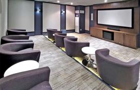 4 dormitorio piso en North York, Canadá. C$727 000