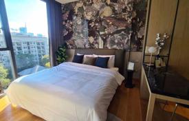 1-dormitorio apartamentos en condominio en Khlong Toei, Tailandia. $538 000