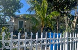 3 dormitorio casa de pueblo 136 m² en Hollywood, Estados Unidos. $450 000