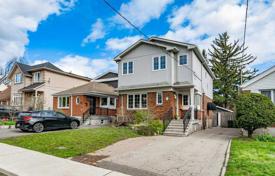 Casa de pueblo – East York, Toronto, Ontario,  Canadá. C$1 501 000