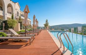 3 dormitorio piso 94 m² en Radovići, Montenegro. 760 000 €