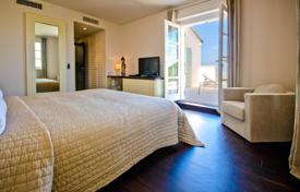 10 dormitorio villa 420 m² en Saint-Tropez, Francia. Price on request