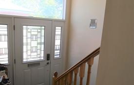 9 dormitorio casa de pueblo en Scarborough, Canadá. C$1 292 000