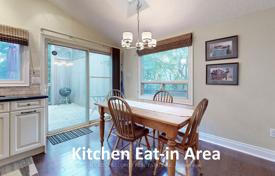 10 dormitorio casa de pueblo en Etobicoke, Canadá. C$1 729 000