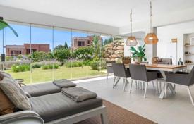 2 dormitorio piso 127 m² en Estepona, España. 495 000 €