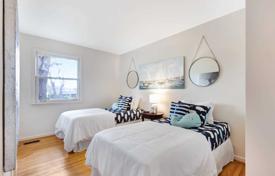 9 dormitorio casa de pueblo en North York, Canadá. C$1 915 000