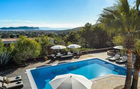 Villa – Ibiza, Islas Baleares, España. 8 800 €  por semana