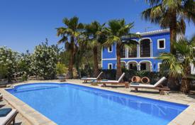 Villa – Ibiza, Islas Baleares, España. 7 800 €  por semana
