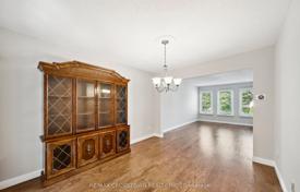 9 dormitorio casa de pueblo en Scarborough, Canadá. C$1 745 000