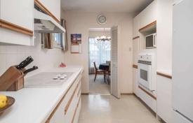 10 dormitorio casa de pueblo en North York, Canadá. C$1 662 000
