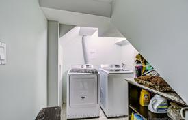 11 dormitorio casa de pueblo en Scarborough, Canadá. C$1 422 000