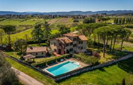 20 dormitorio villa 433 m² en Siena, Italia. 1 350 000 €
