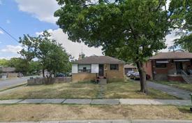 5 dormitorio casa de pueblo en Etobicoke, Canadá. C$1 314 000
