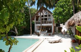 Villa – Baa Atoll, Maldivas. 63 000 €  por semana