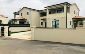 4 dormitorio casa de pueblo 160 m² en Poreč, Croacia. 570 000 €