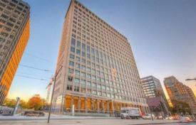 2 dormitorio piso en Saint Clair Avenue West, Canadá. C$870 000