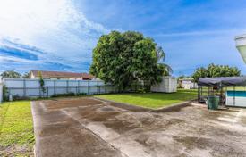 3 dormitorio casa de pueblo 197 m² en Miami, Estados Unidos. $600 000