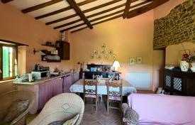 30 dormitorio finca rústica 600 m² en Gaiole In Chianti, Italia. 1 350 000 €