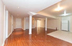 13 dormitorio casa de pueblo en Scarborough, Canadá. C$2 194 000