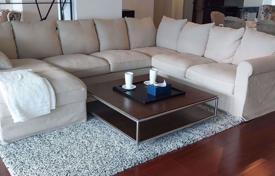 2-dormitorio apartamentos en condominio en Watthana, Tailandia. $4 000  por semana