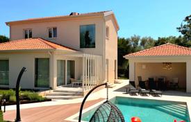 5 dormitorio casa de pueblo 180 m² en Tar, Croacia. 788 000 €