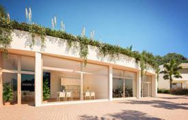 Situado a poca distancia andando de tiendas y restaurantes en Alicante. Villa con piscina privada y jardín en parcela privada.. 500 000 €