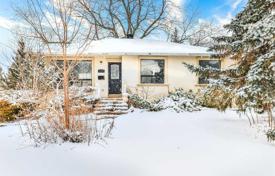 5 dormitorio casa de pueblo en North York, Canadá. C$1 953 000