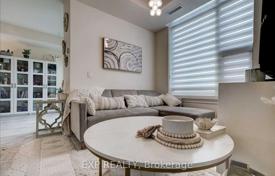 4 dormitorio piso en North York, Canadá. C$838 000