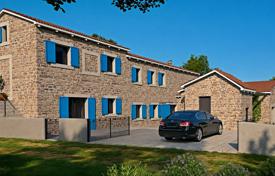 6 dormitorio casa de pueblo 276 m² en Labin, Croacia. 83 000 €