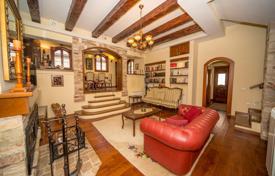 4 dormitorio casa de pueblo 169 m² en Cetinje (city), Montenegro. 600 000 €